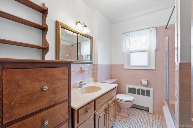 115 Winfred Avenue, Yonkers, NY 10704