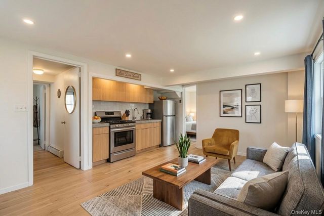 115 Winfred Avenue, Yonkers, NY 10704