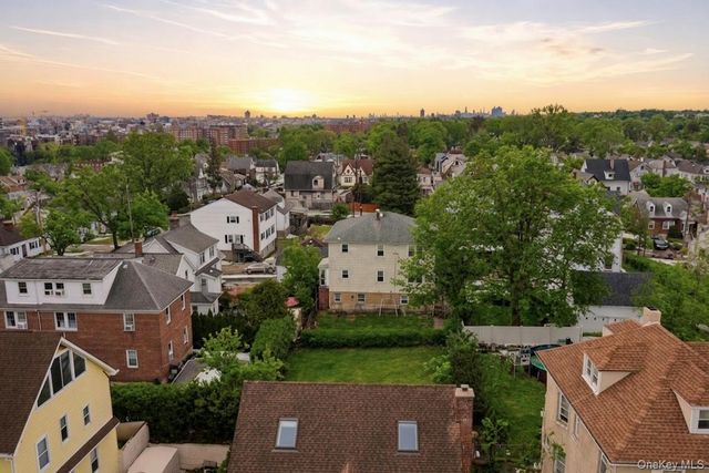 115 Winfred Avenue, Yonkers, NY 10704