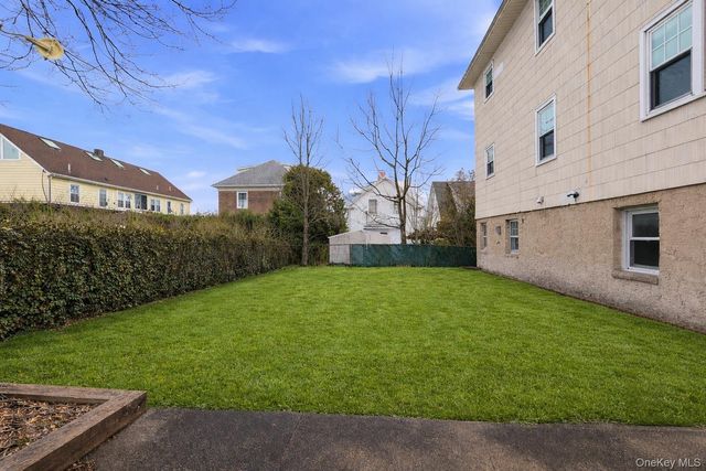 115 Winfred Avenue, Yonkers, NY 10704