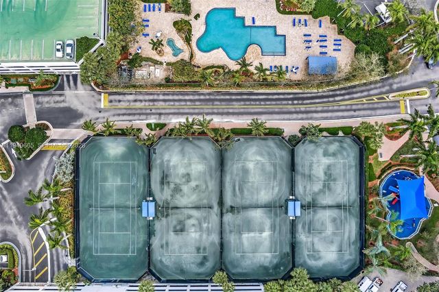 3530 Mystic Pointe Dr 411, Aventura, FL 33180