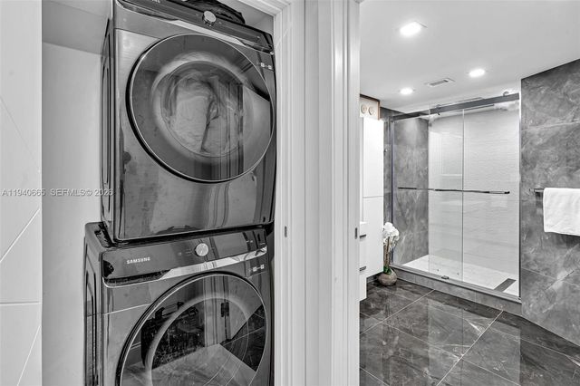 3530 Mystic Pointe Dr 411, Aventura, FL 33180