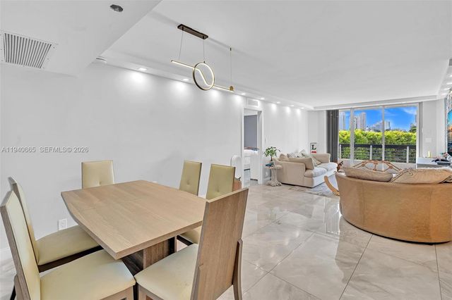 3530 Mystic Pointe Dr 411, Aventura, FL 33180