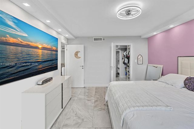 3530 Mystic Pointe Dr 411, Aventura, FL 33180