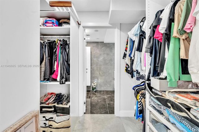 3530 Mystic Pointe Dr 411, Aventura, FL 33180