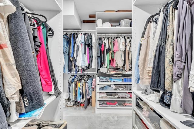 3530 Mystic Pointe Dr 411, Aventura, FL 33180