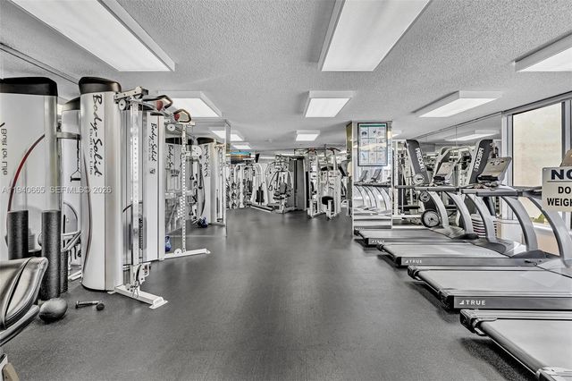 3530 Mystic Pointe Dr 411, Aventura, FL 33180