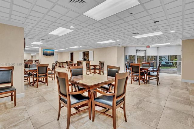 3530 Mystic Pointe Dr 411, Aventura, FL 33180