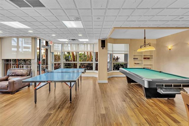 3530 Mystic Pointe Dr 411, Aventura, FL 33180