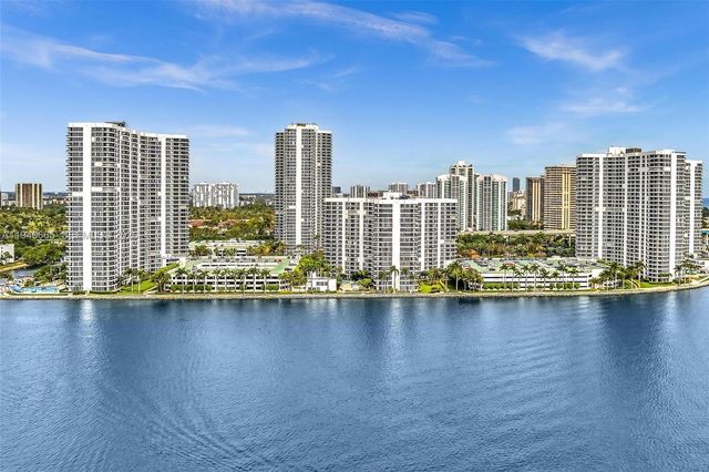 3530 Mystic Pointe Dr 411, Aventura, FL 33180