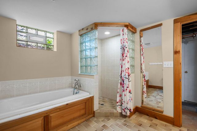 220 4th Avenue E, Shakopee, MN 55379