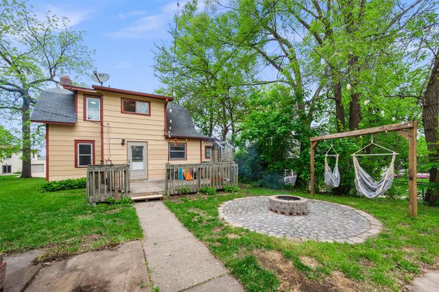 220 4th Avenue E, Shakopee, MN 55379