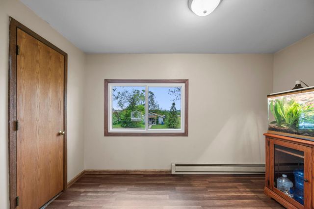 220 4th Avenue E, Shakopee, MN 55379