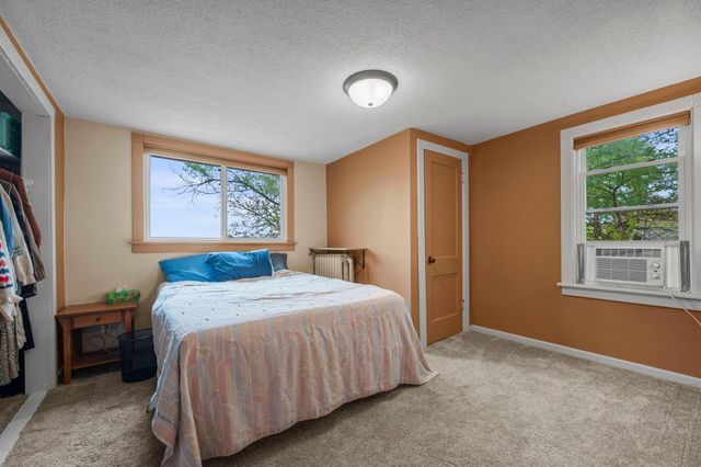 220 4th Avenue E, Shakopee, MN 55379