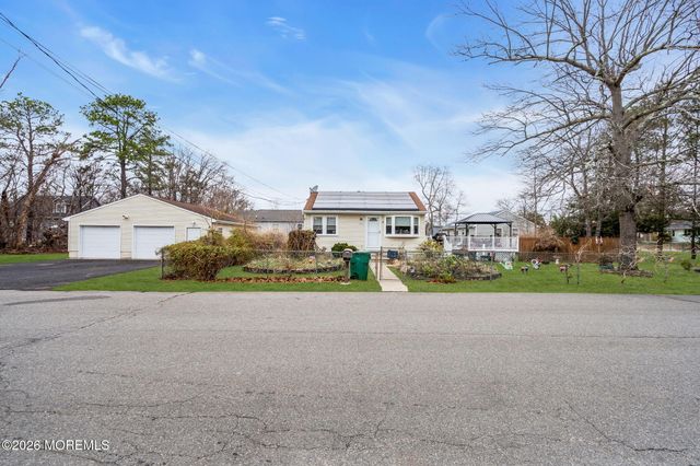 1333 3rd Avenue, Toms River, NJ 08757