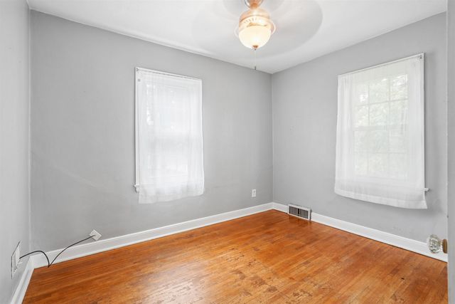 164 Lovejoy Avenue, Waterloo, IA 50701