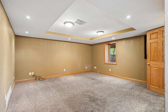 164 Lovejoy Avenue, Waterloo, IA 50701