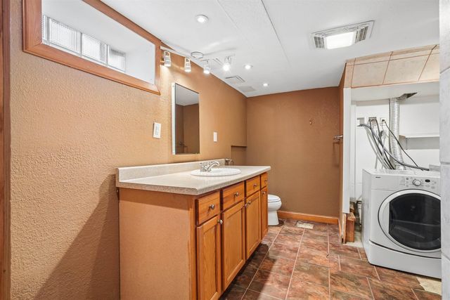 164 Lovejoy Avenue, Waterloo, IA 50701