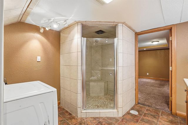 164 Lovejoy Avenue, Waterloo, IA 50701