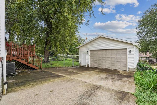 164 Lovejoy Avenue, Waterloo, IA 50701