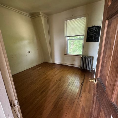 1710 W Waseca Place, Chicago, IL 60643