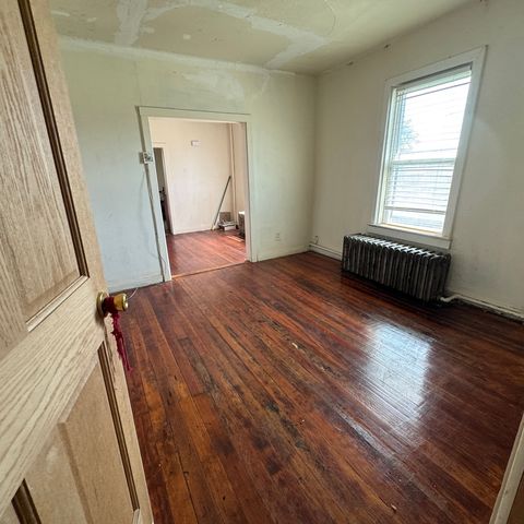 1710 W Waseca Place, Chicago, IL 60643