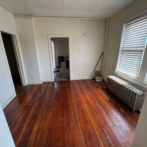1710 W Waseca Place, Chicago, IL 60643