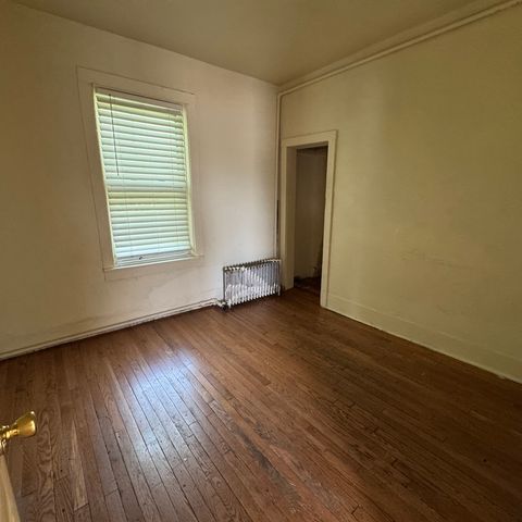 1710 W Waseca Place, Chicago, IL 60643