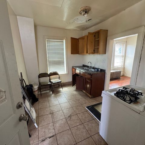 1710 W Waseca Place, Chicago, IL 60643