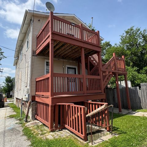 1710 W Waseca Place, Chicago, IL 60643