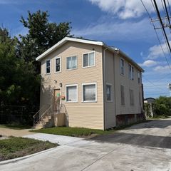 1710 W Waseca Place, Chicago, IL 60643