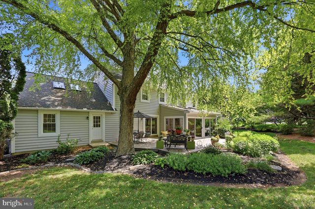 113 WHITNEY DR, Avondale, PA 19311