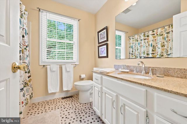 113 WHITNEY DR, Avondale, PA 19311