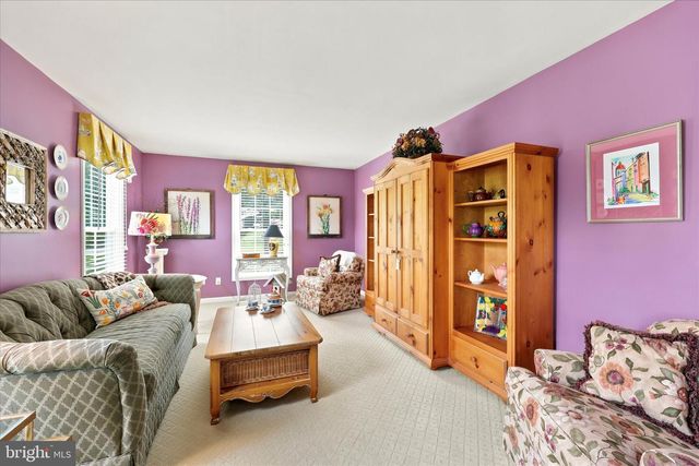 113 WHITNEY DR, Avondale, PA 19311