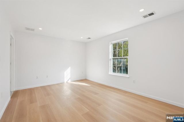 1003 Cumberland Court, Mahwah, NJ 07430