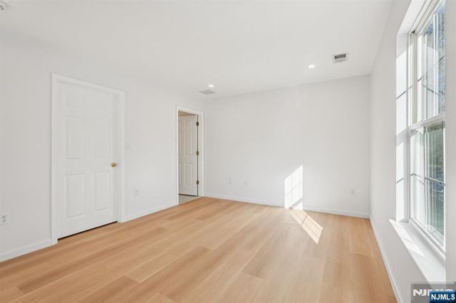 1003 Cumberland Court, Mahwah, NJ 07430