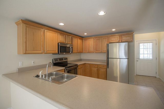 1930 CENTER ST, Columbia, MO 65203