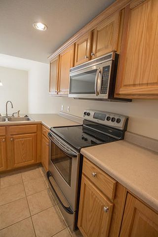 1930 CENTER ST, Columbia, MO 65203