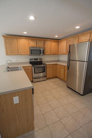 1930 CENTER ST, Columbia, MO 65203