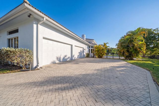 4010 NW 100th Avenue, Coral Springs, FL 33065