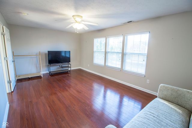 5684 W Woodview Trail, Mccordsville, IN 46055