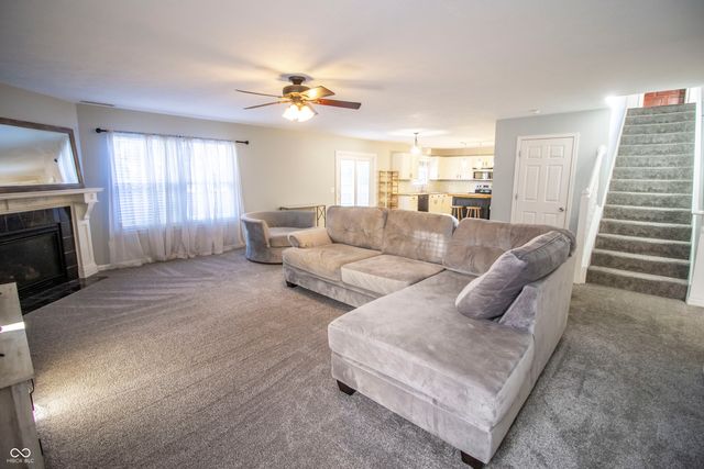 5684 W Woodview Trail, Mccordsville, IN 46055