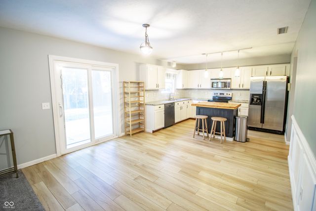 5684 W Woodview Trail, Mccordsville, IN 46055