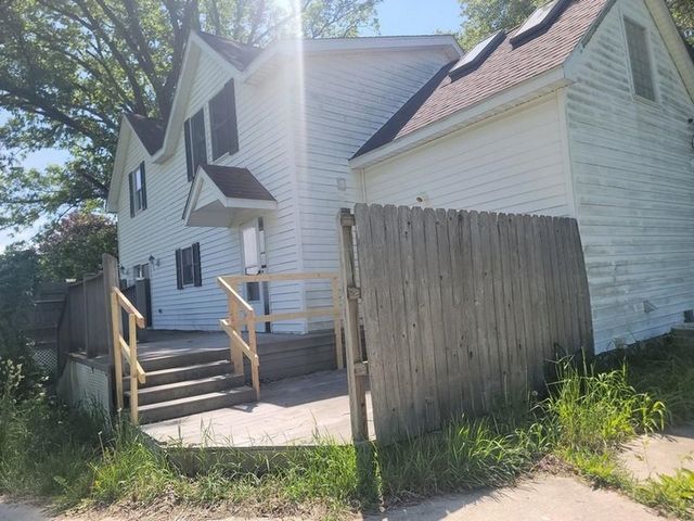 3320 N Sturgeon Road, Midland, MI 48642