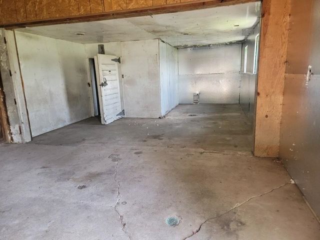 3320 N Sturgeon Road, Midland, MI 48642