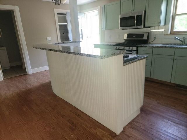 3320 N Sturgeon Road, Midland, MI 48642
