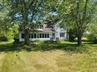 3320 N Sturgeon Road, Midland, MI 48642