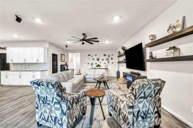 10164 Sweet Holly Place, Las Vegas, NV 89149