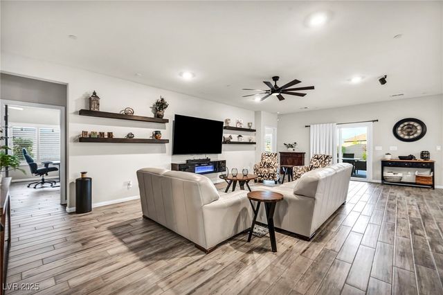 10164 Sweet Holly Place, Las Vegas, NV 89149