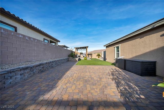 10164 Sweet Holly Place, Las Vegas, NV 89149